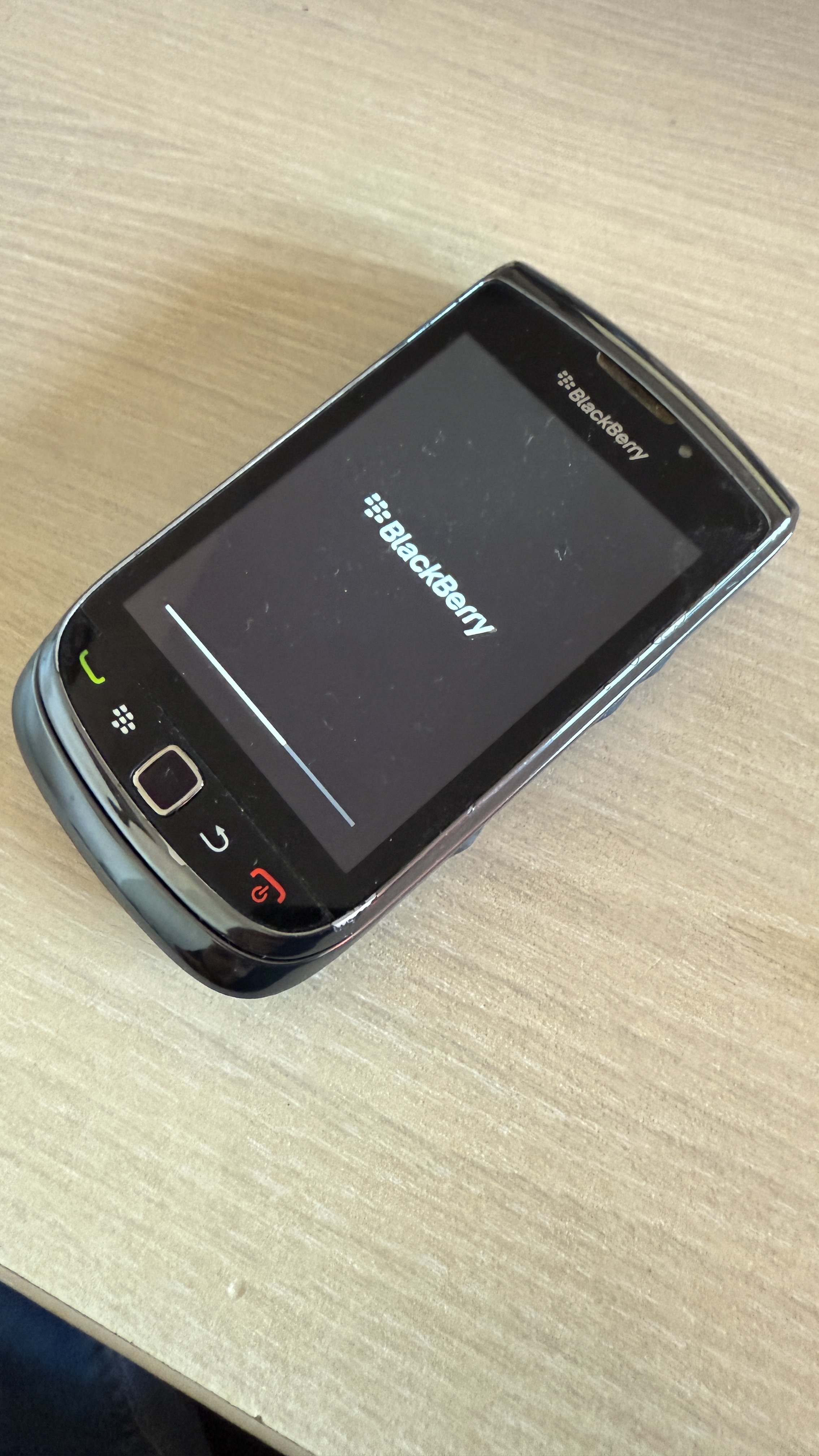 imagine 1  pentru anuntul Vand Blackberry aproape funcțional